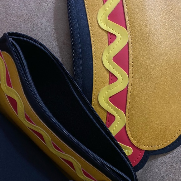 NWT Steve Madden pouches from NORDSTROM rack - Picture 5 of 8